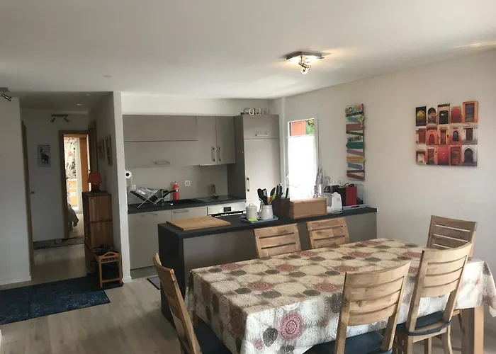 Derborence Centre 3 Pieces 75 M2 Piscine Balcons * 南达